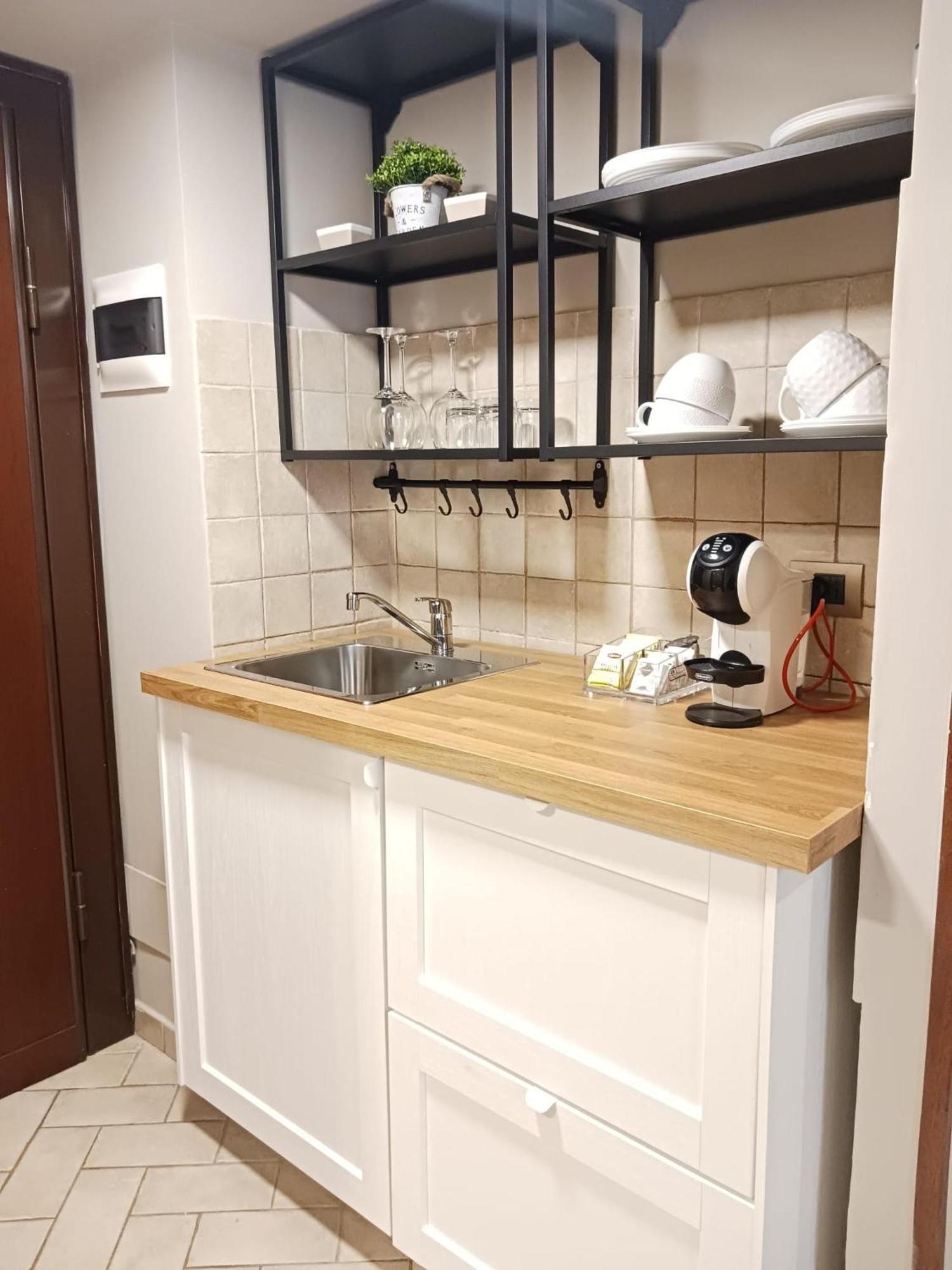 רומא Lux Apartment Colosseo מראה חיצוני תמונה